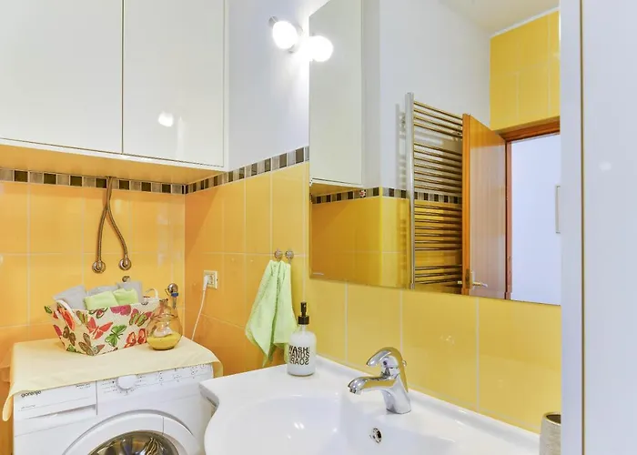 Niko With Private Swimming Pool