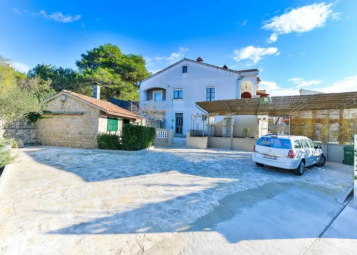 Niko With Private Swimming Pool Zadar