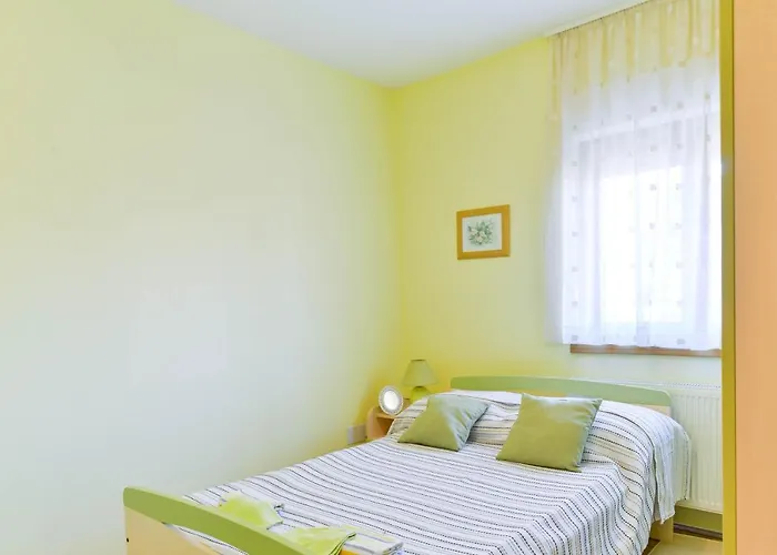 Niko With Private Swimming Pool *