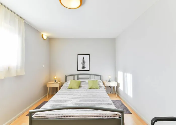 Niko With Private Swimming Pool *