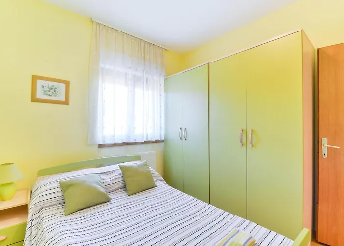 Niko With Private Swimming Pool *