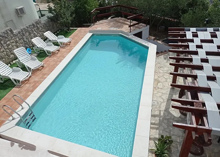 Niko With Private Swimming Pool Villa *