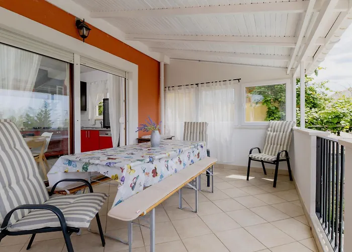 Niko With Private Swimming Pool Zadar