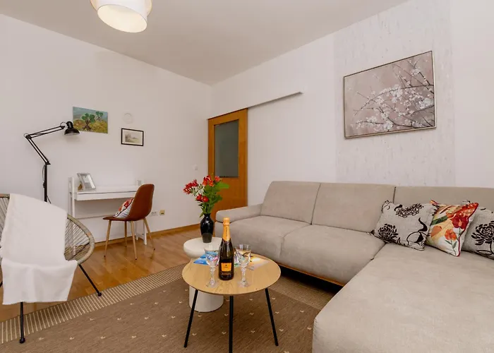 Niko With Private Swimming Pool Zadar