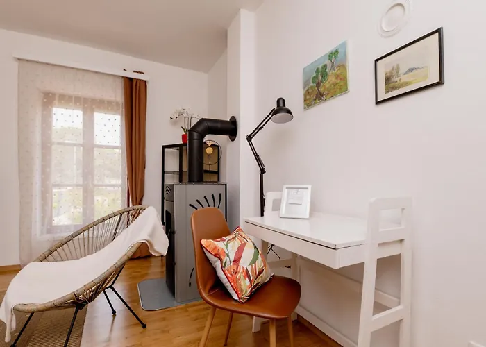 Niko With Private Swimming Pool *