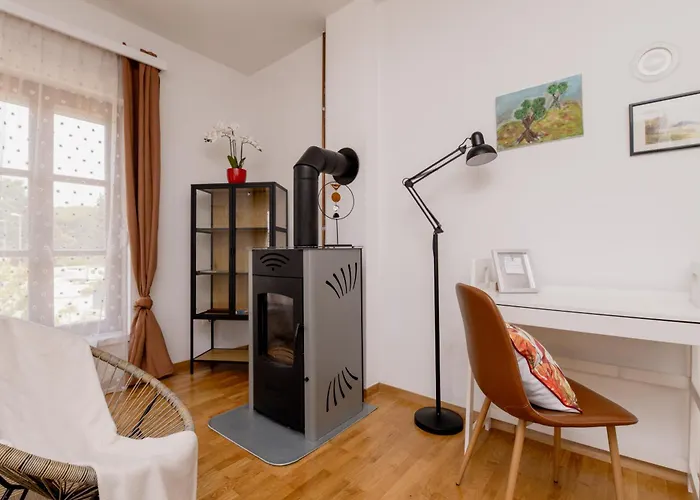 Niko With Private Swimming Pool *