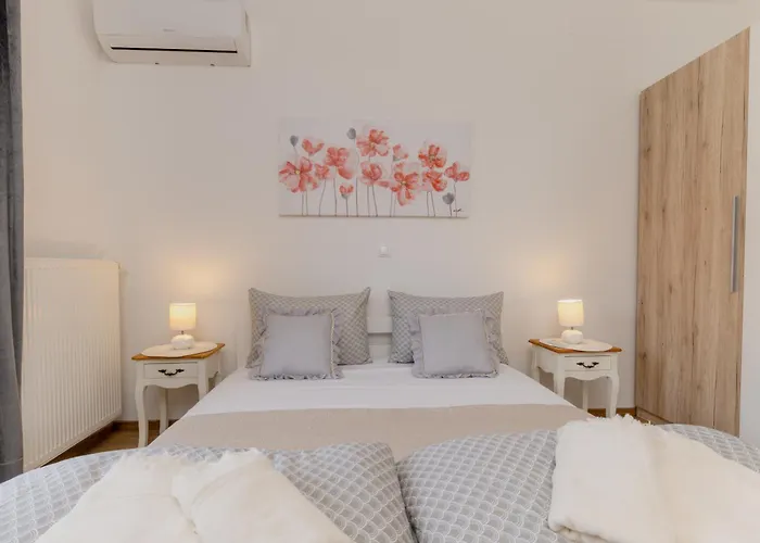 Niko With Private Swimming Pool Villa *