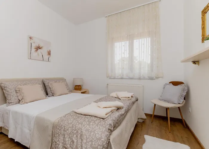 Niko With Private Swimming Pool * Zadar